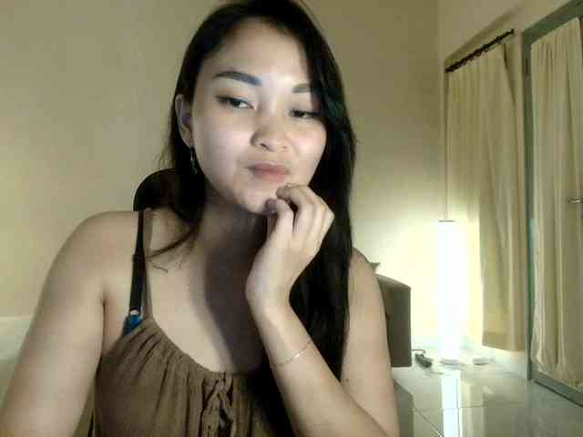 RozyElle webcam