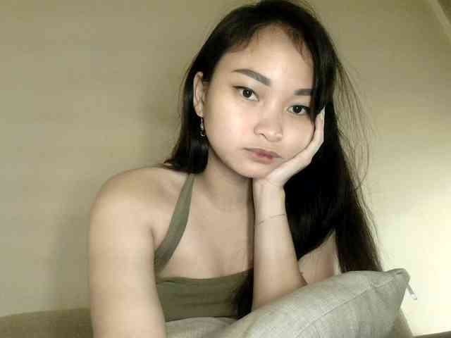 RozyElle webcam