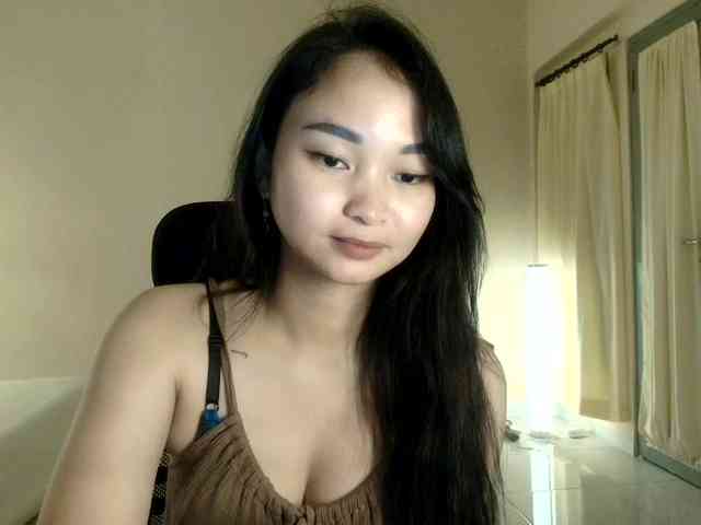 RozyElle webcam