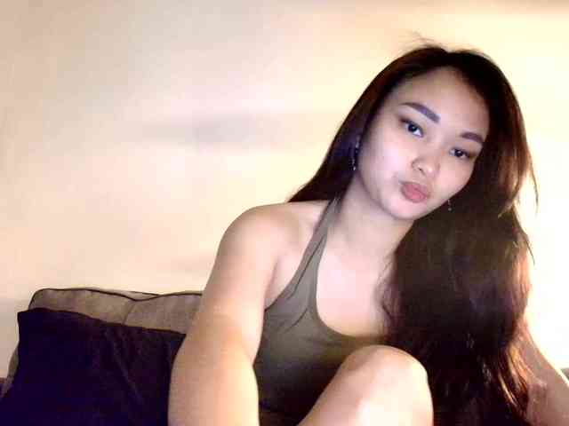 RozyElle webcam