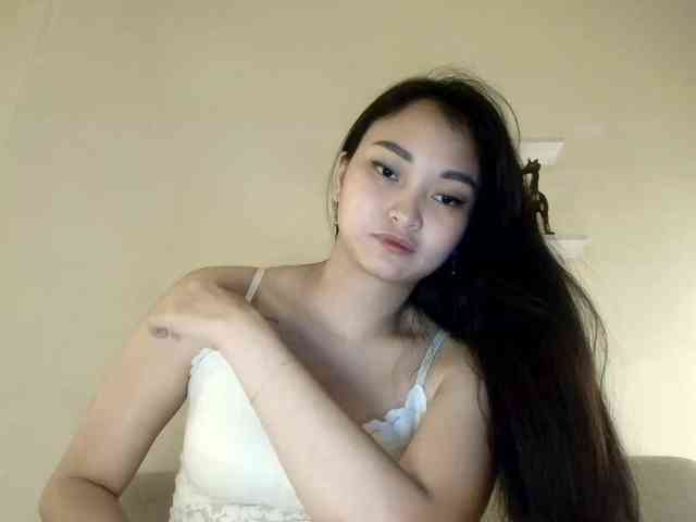 RozyElle webcam