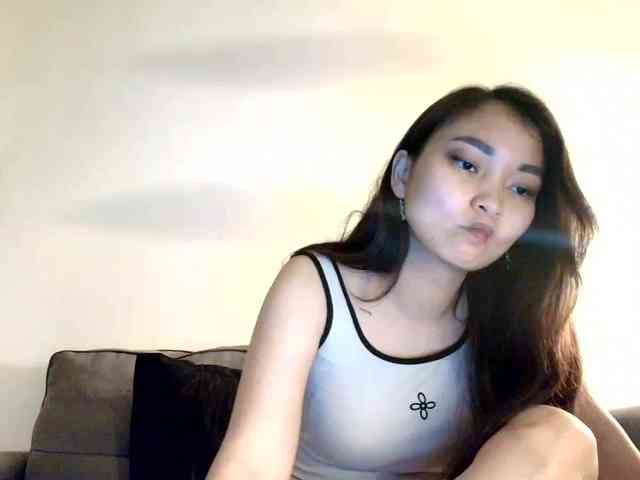 RozyElle webcam