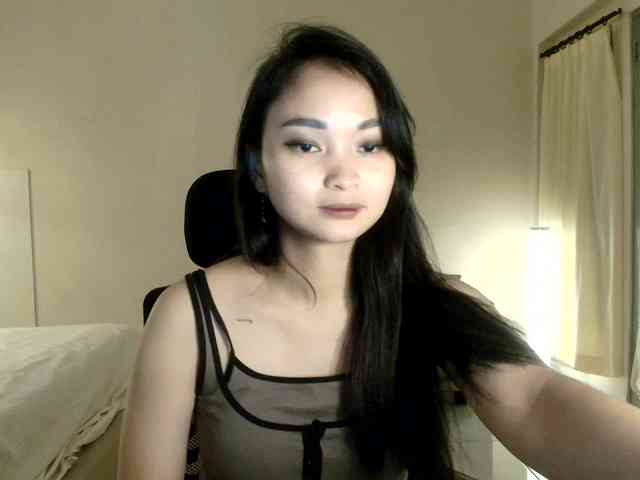 RozyElle webcam
