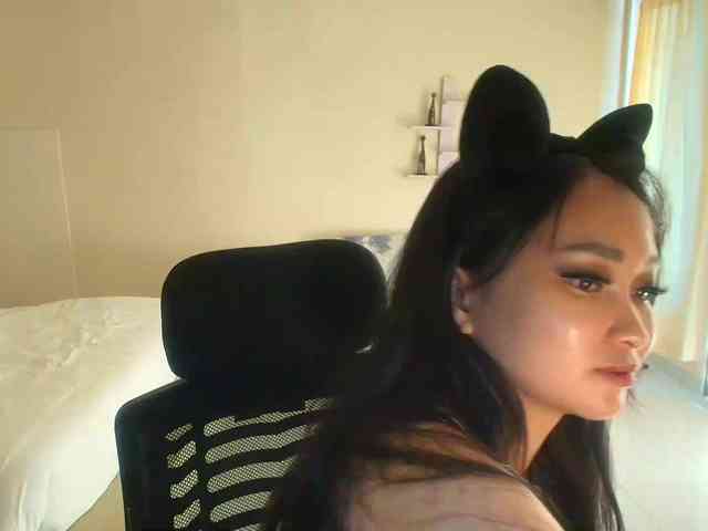RozyElle webcam