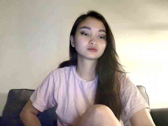 RozyElle webcam