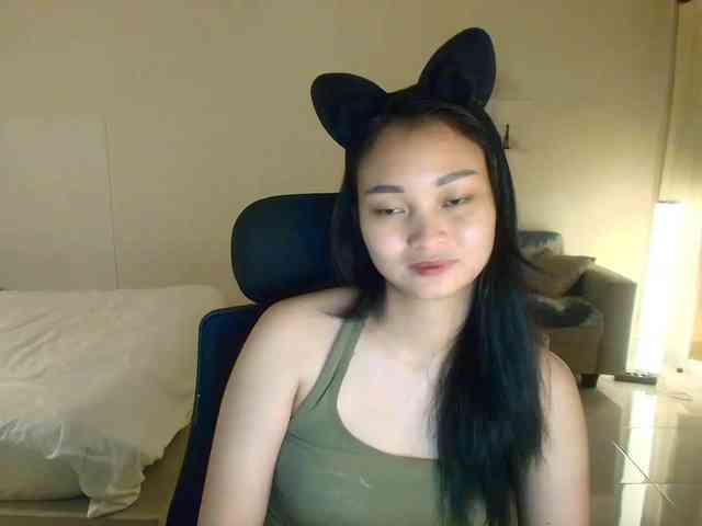 RozyElle webcam