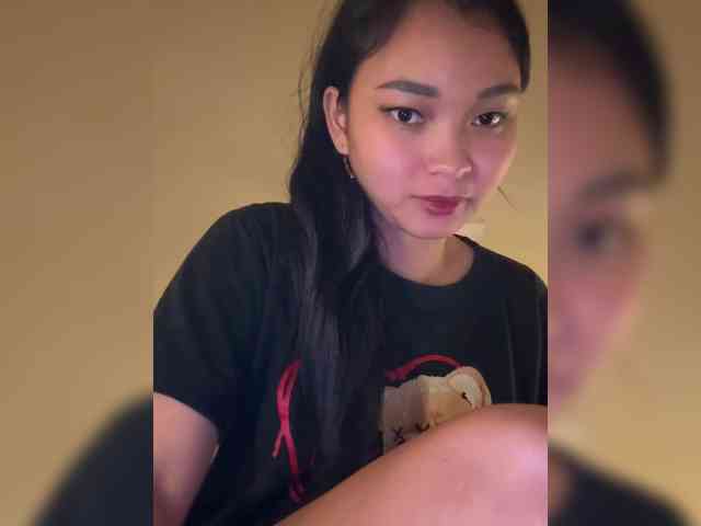 RozyElle webcam