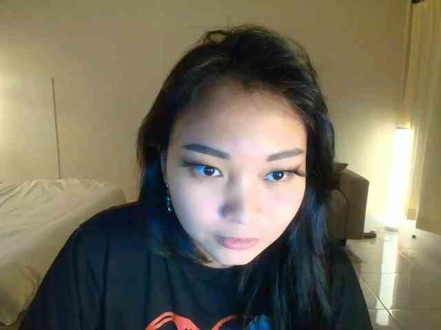 RozyElle webcam
