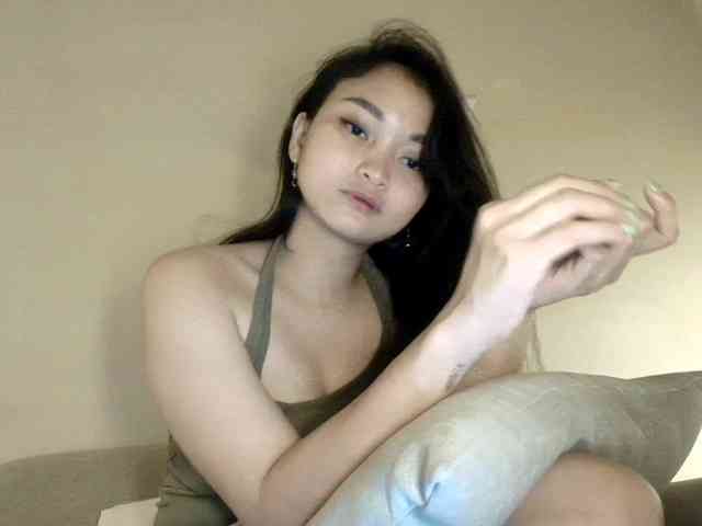 RozyElle webcam