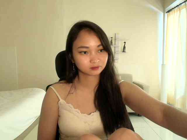 RozyElle webcam