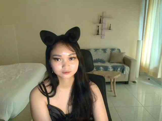 RozyElle webcam