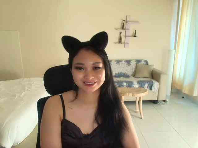 RozyElle webcam