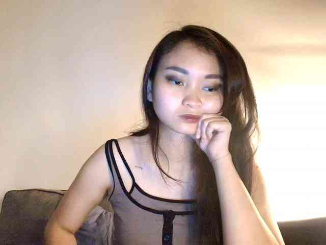 RozyElle webcam