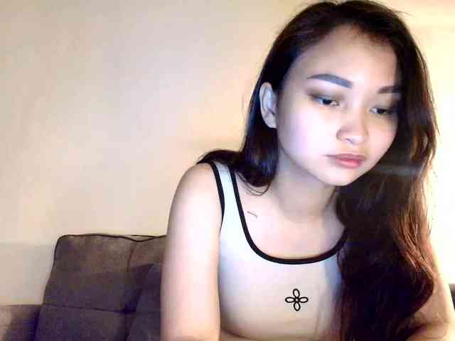 RozyElle webcam