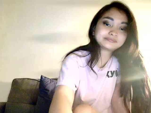 RozyElle webcam