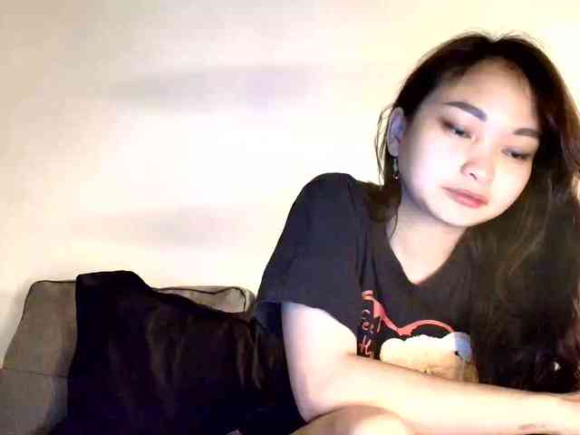 RozyElle webcam
