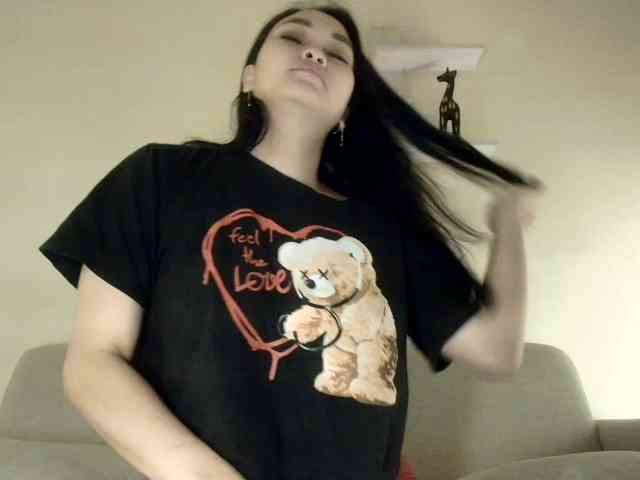 RozyElle webcam