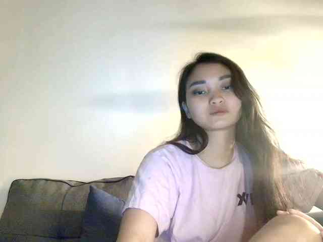 RozyElle webcam