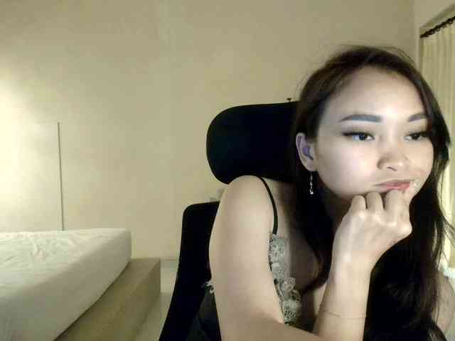 RozyElle webcam
