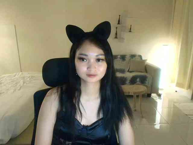RozyElle webcam
