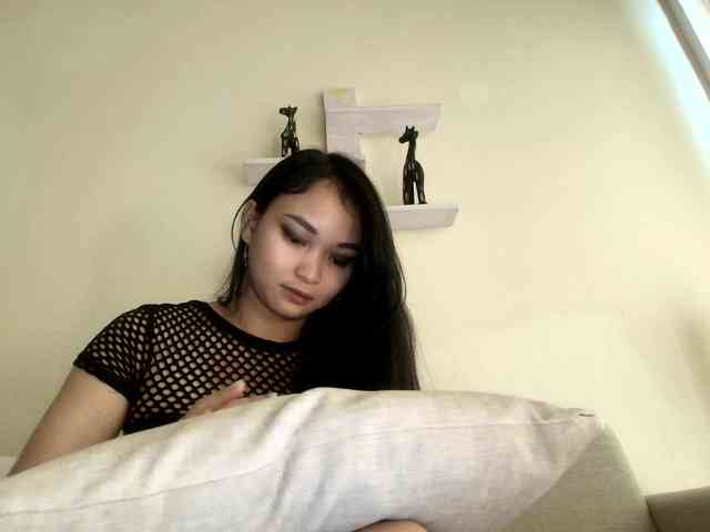 RozyElle webcam