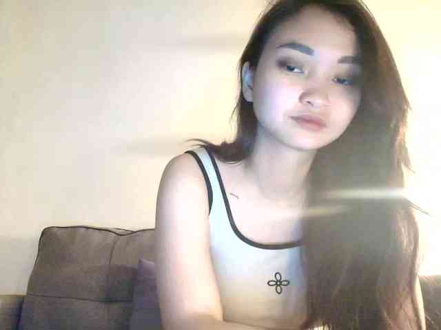RozyElle webcam