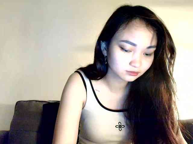 RozyElle webcam