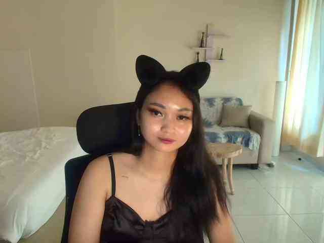 RozyElle webcam