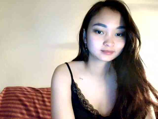 RozyElle webcam