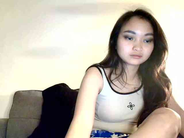 RozyElle webcam
