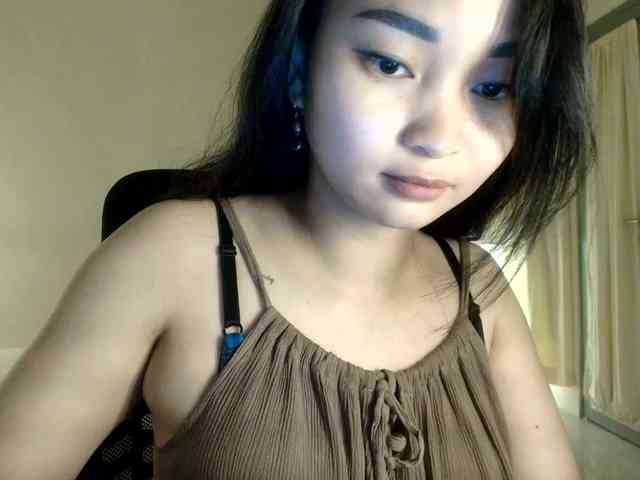 RozyElle webcam