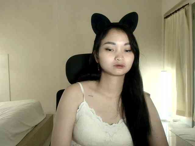 RozyElle webcam
