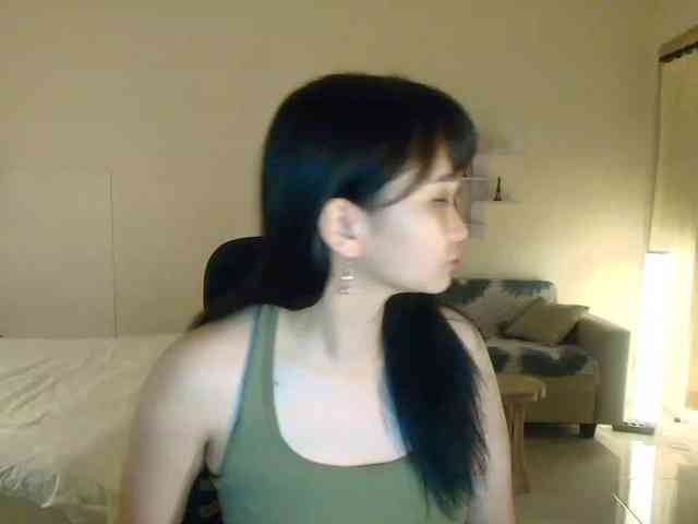RozyElle webcam