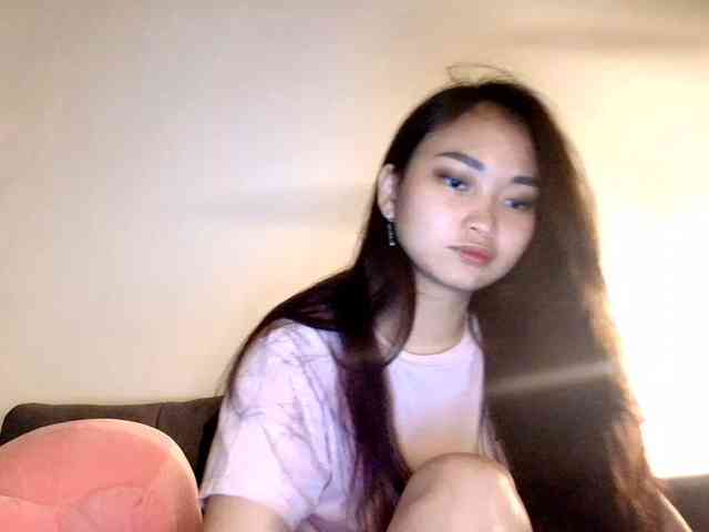 RozyElle webcam