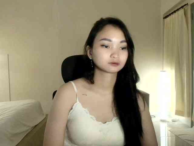 RozyElle webcam