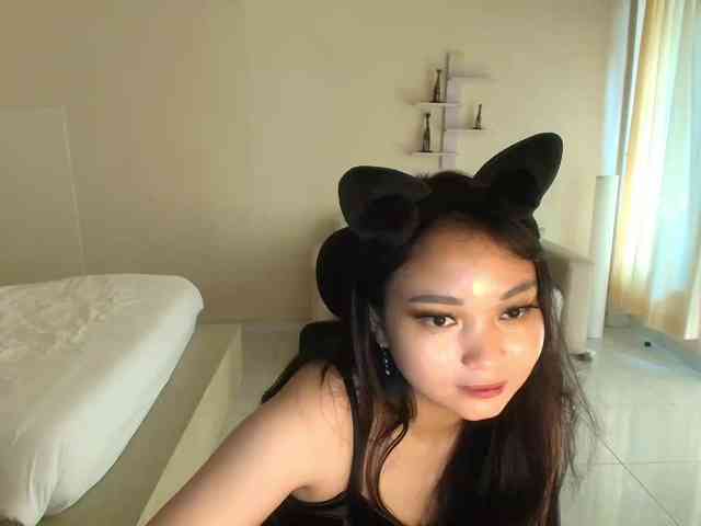 RozyElle webcam