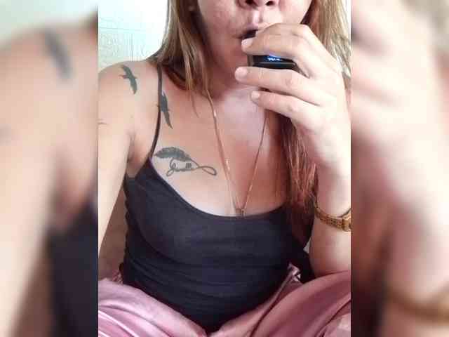 SexyGolden Live Webcam on BongaCams
