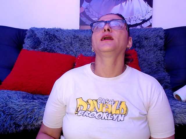 Natalliecolliz's BongaCams show and profile