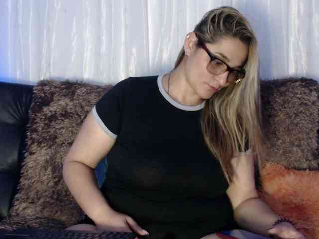 Natalliecolliz webcam