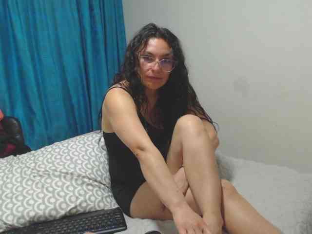 Ivannacrazy1 Live Webcam on BongaCams