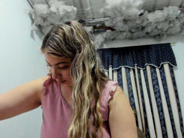 LauuuG's BongaCams show and profile