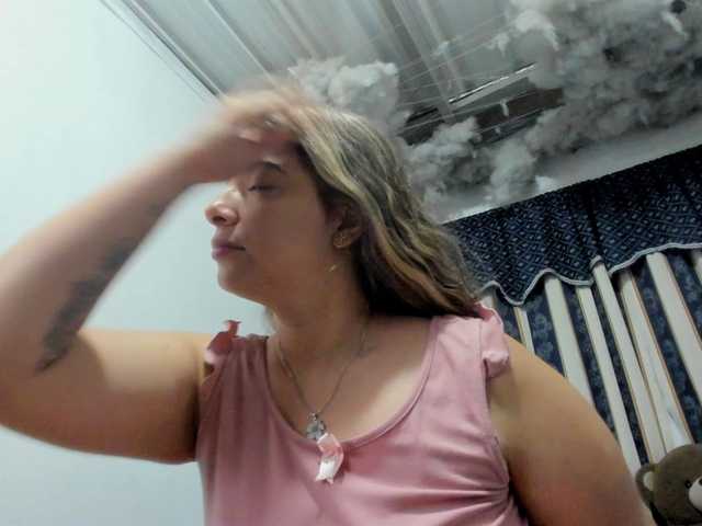 LauuuG's BongaCams show and profile