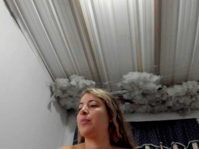 LauuuG's BongaCams show and profile