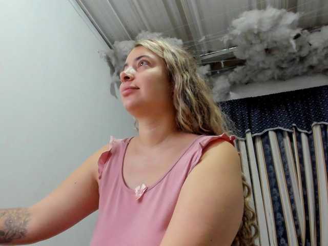 LauuuG's BongaCams show and profile