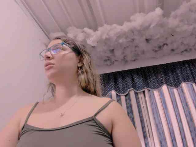 LauuuG Live Webcam on BongaCams