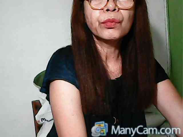 Ellie05 Live Webcam on BongaCams