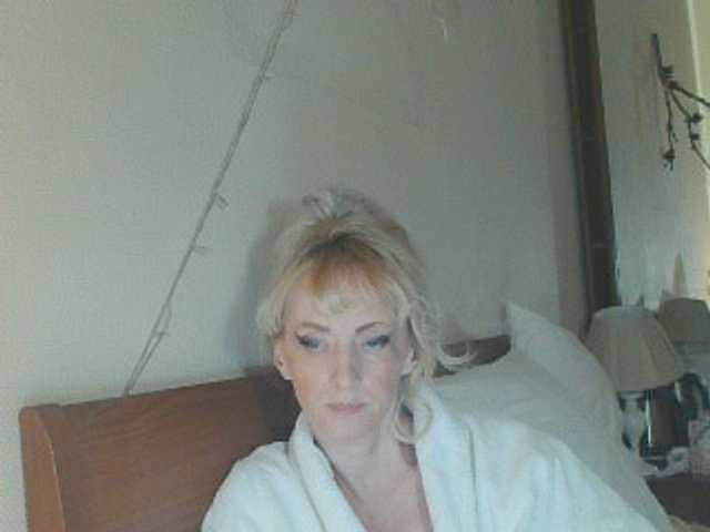 KatrinExcite's BongaCams show and profile