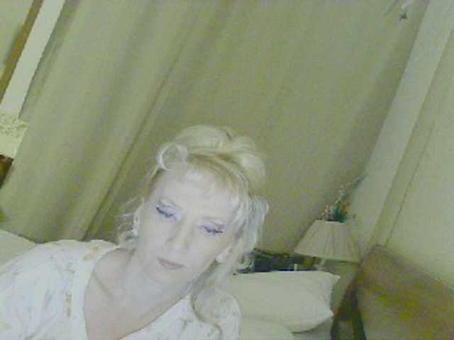 KatrinExcite's BongaCams show and profile