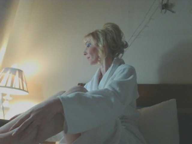 KatrinExcite's BongaCams show and profile