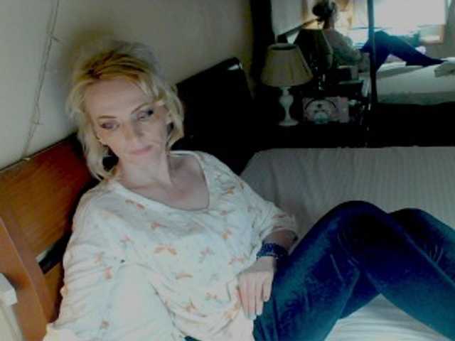 KatrinExcite's BongaCams show and profile